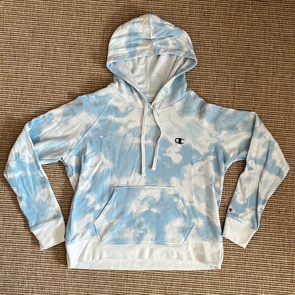 Champion Tops - Champion Women’s Light Blue Cropped Sweatshirt
